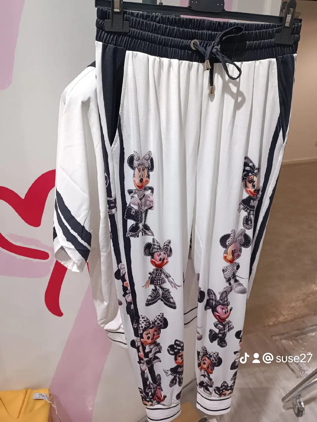 Missy 2-Teiler Minnie Mouse – Schwarz-Weiß mit Glitzer & Strasssteinen | Hoodie & Hose | Gr. 36–44