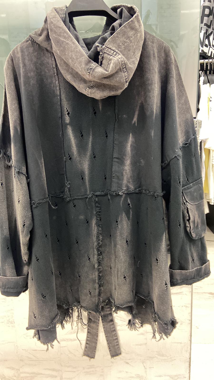 Damen Jacke Re-Design – Destroyed mit Kapuze – Nieten & Glitzersteine – Grau – Uebergroesse bis 50