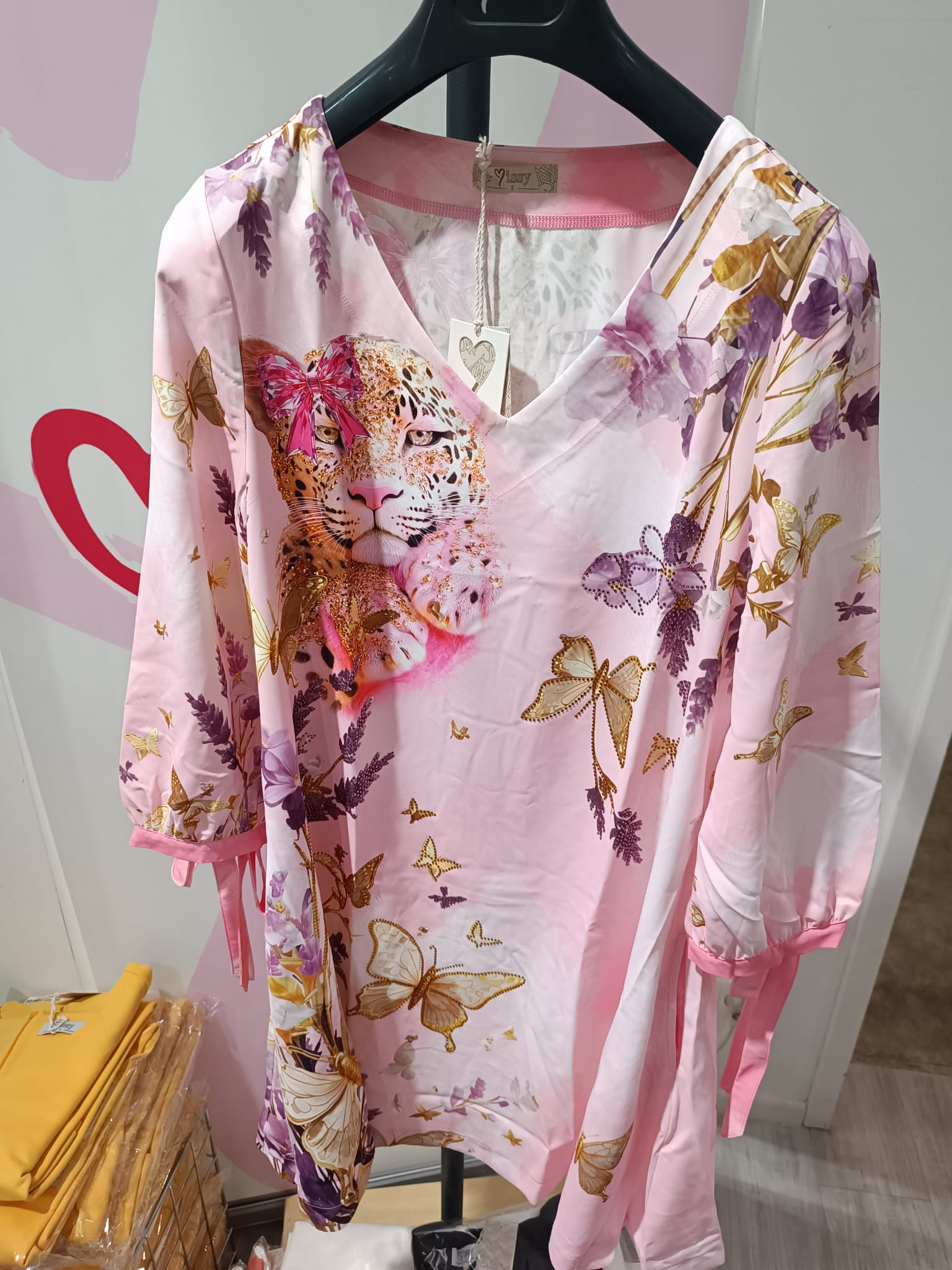 Missy Kleid Leopard-Print Rosa – Schmetterlinge & Blumen | Gr. 36–44