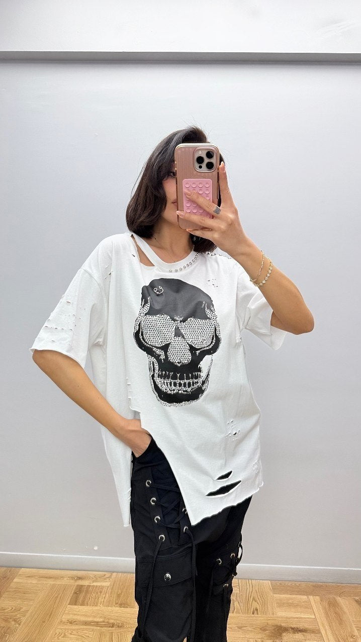 Re Design Skull Shirt – Oversize mit Strass & Nieten