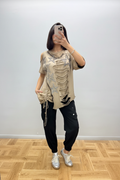 Beige Destroyed Shirt Ganzkörper
