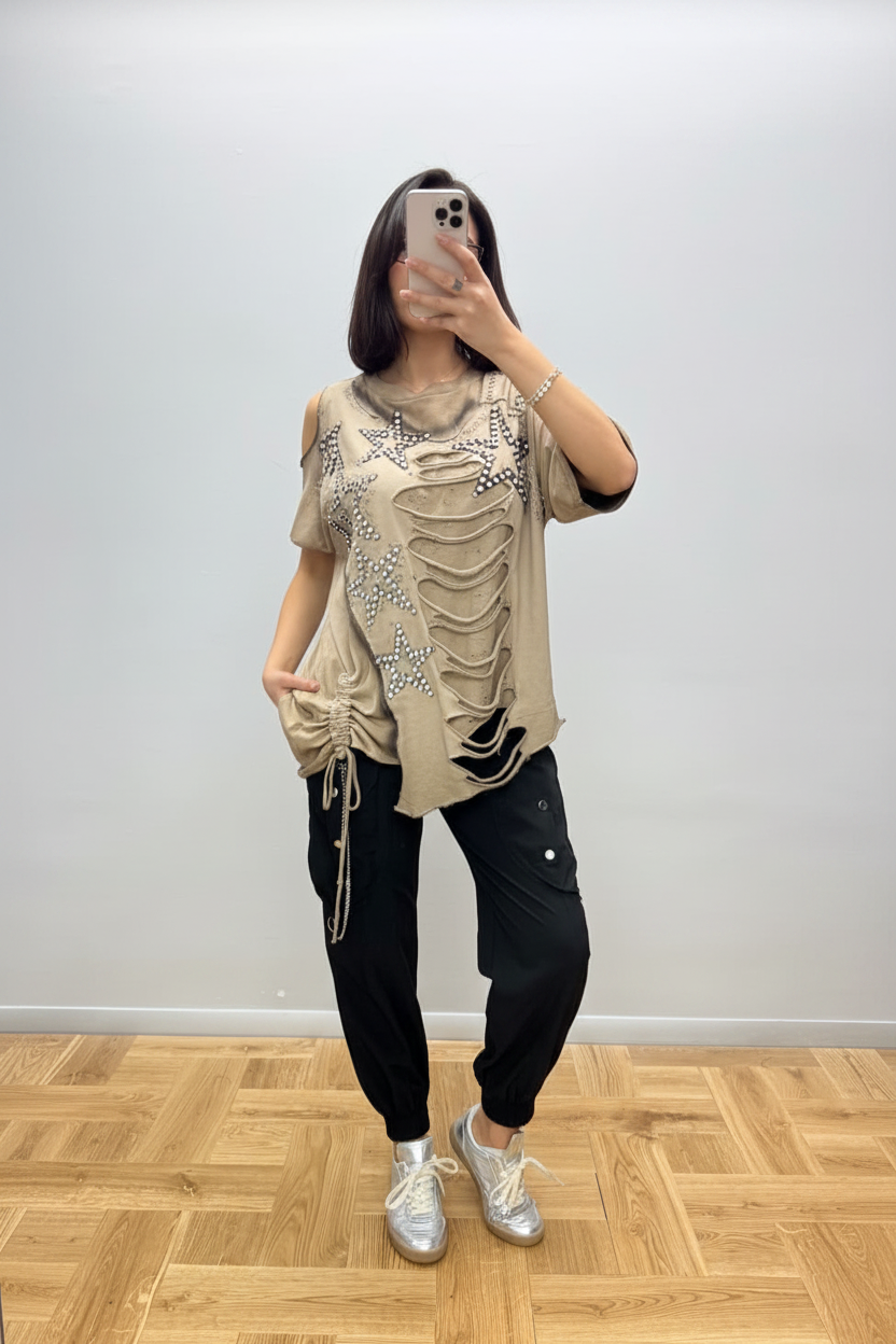 Beige Destroyed Shirt Ganzkörper