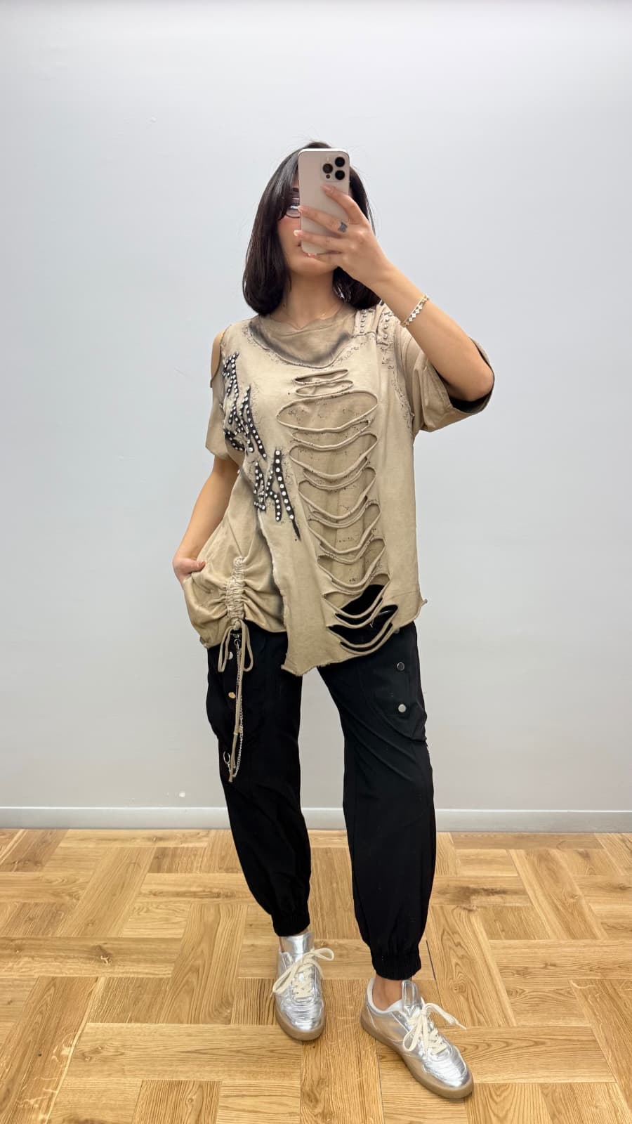 Re-Design Shirt – Destroyed Look mit Nieten-Stern | 100% Baumwolle | Gr. 36–48