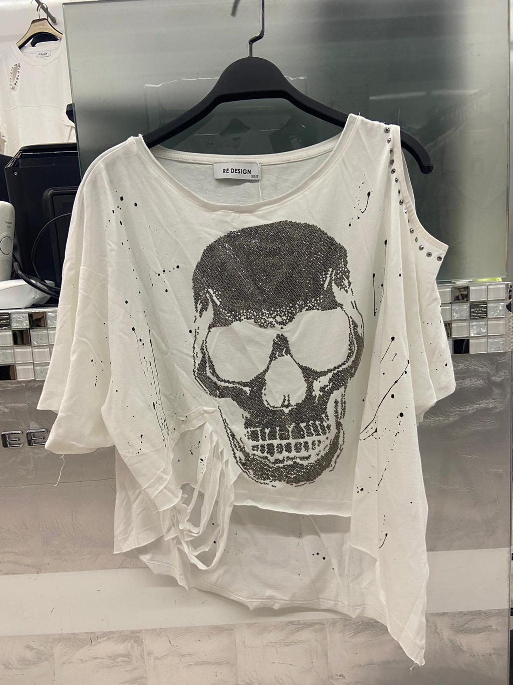 Re Design Skull Strass Cold-Shoulder Shirt Weiß