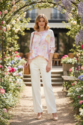 Missy Pullover Pastell Blumen – Lifestyle