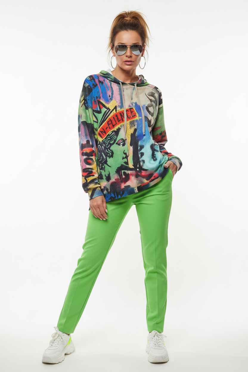 Missy Graffiti Hoodie – Tragebilder mit Neon-Grün Hose