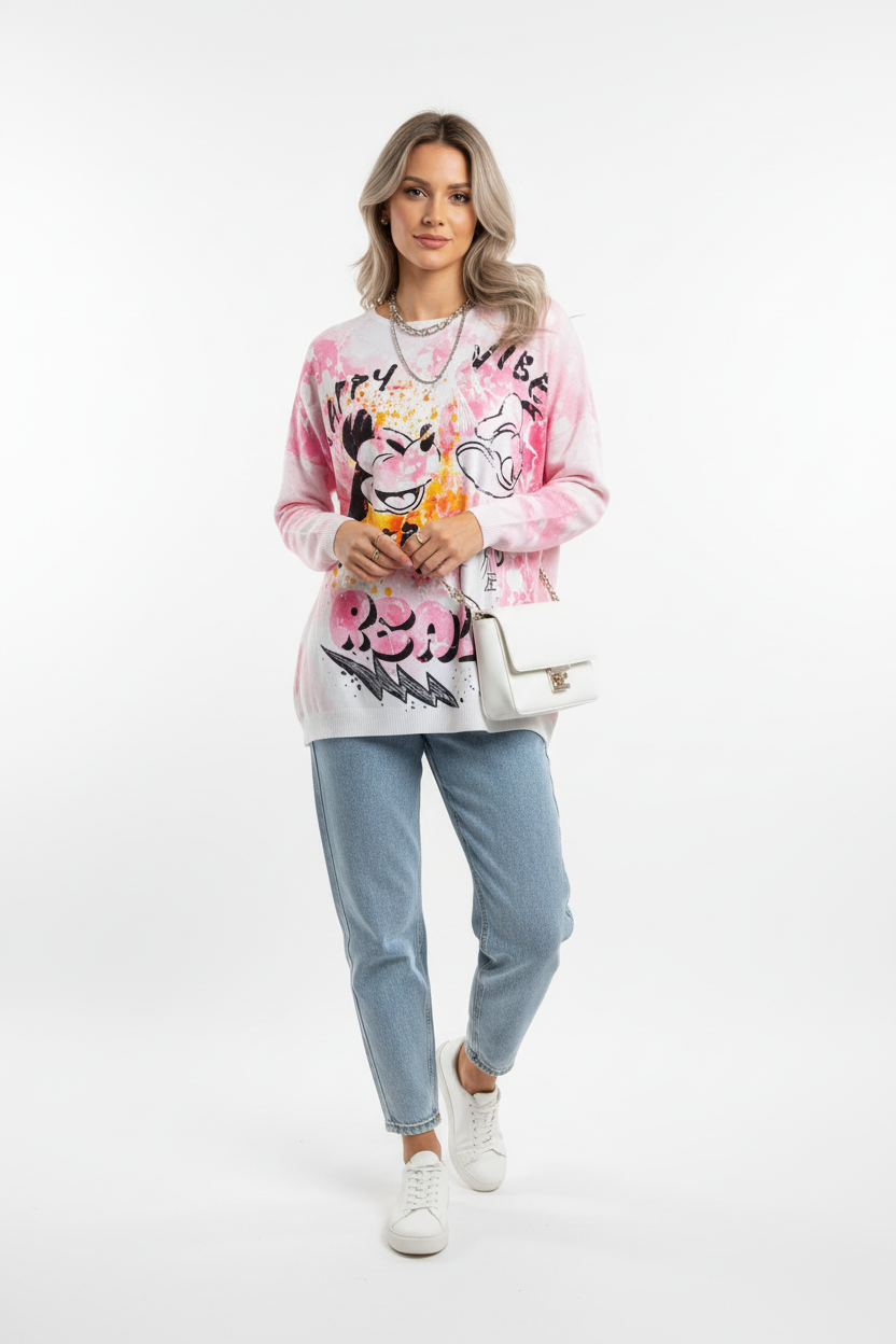 Damen Sweater Happy Vibe Keep It Real – Tragebild, oversized Fit, bunt bedruckt mit Mickey Mouse Motiv