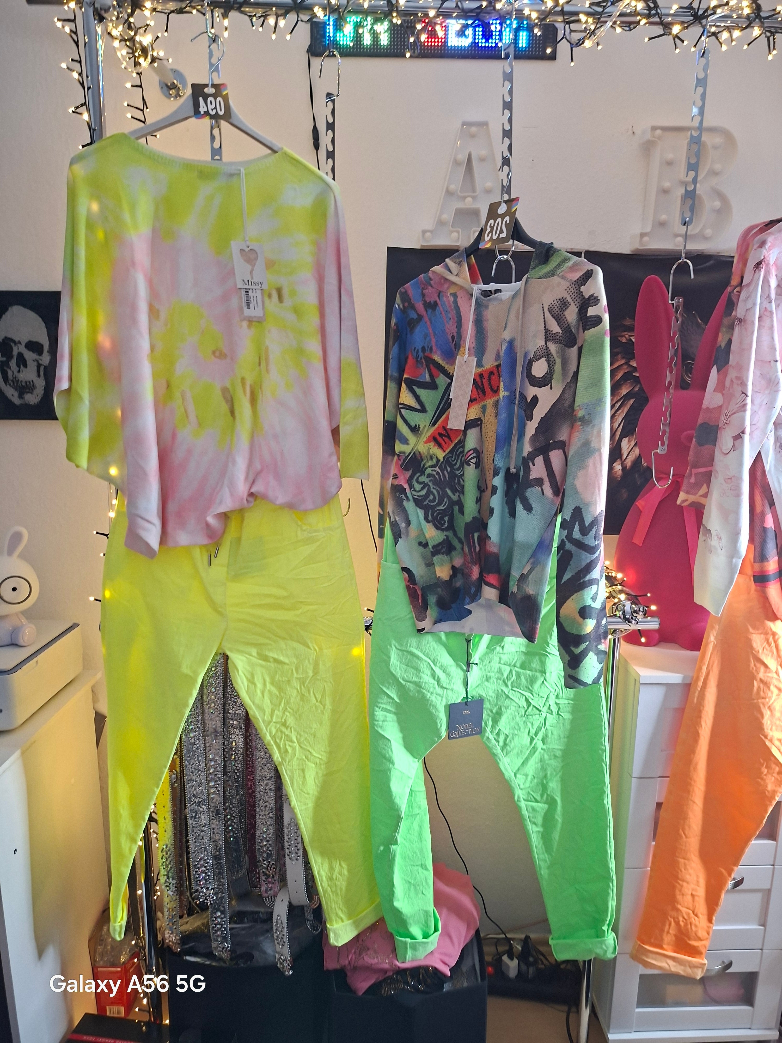 Damen Kombi-Set Missy - Pullover & Jogpant in strahlendem Neongelb